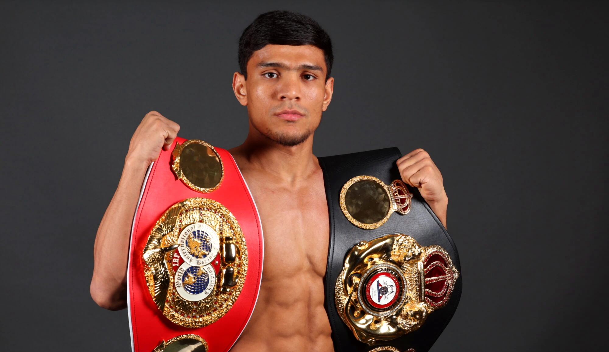 Murodjon Ahmadaliyev — bokschi, WBA va IBF sobiq chempioni